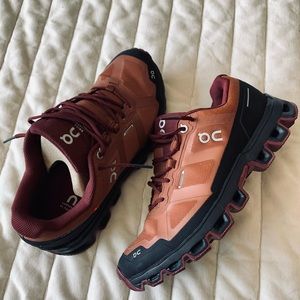 On Women’s Cloudventure Trail Running / Hiking shoes ( On Cloud )